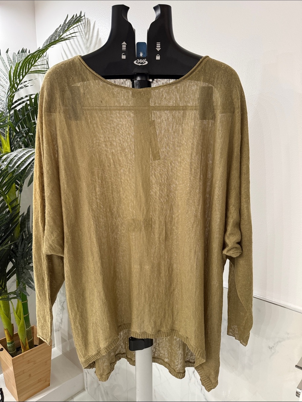 100% Linen Acrobat Olive Green Lightweight Scoop Neck Sweater